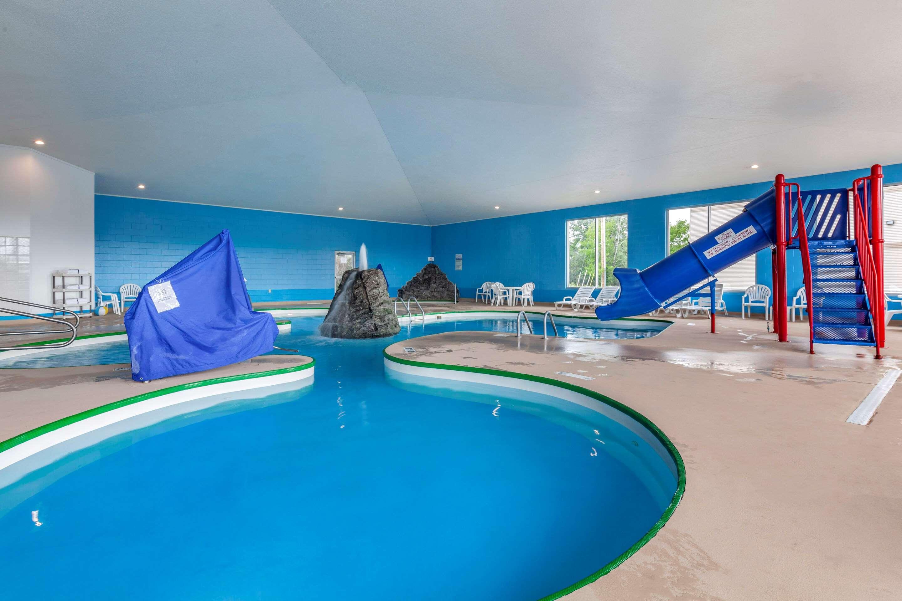 Comfort Suites Escanaba Exteriér fotografie